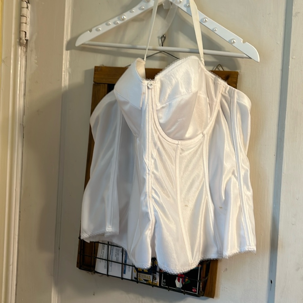 Corsete bra I wore just once for my wedding